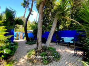 Studio with beautiful private garden on the forest in Domino